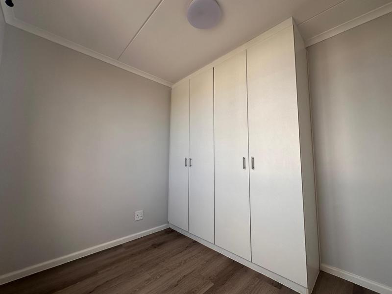 To Let 2 Bedroom Property for Rent in Burgundy Estate Western Cape